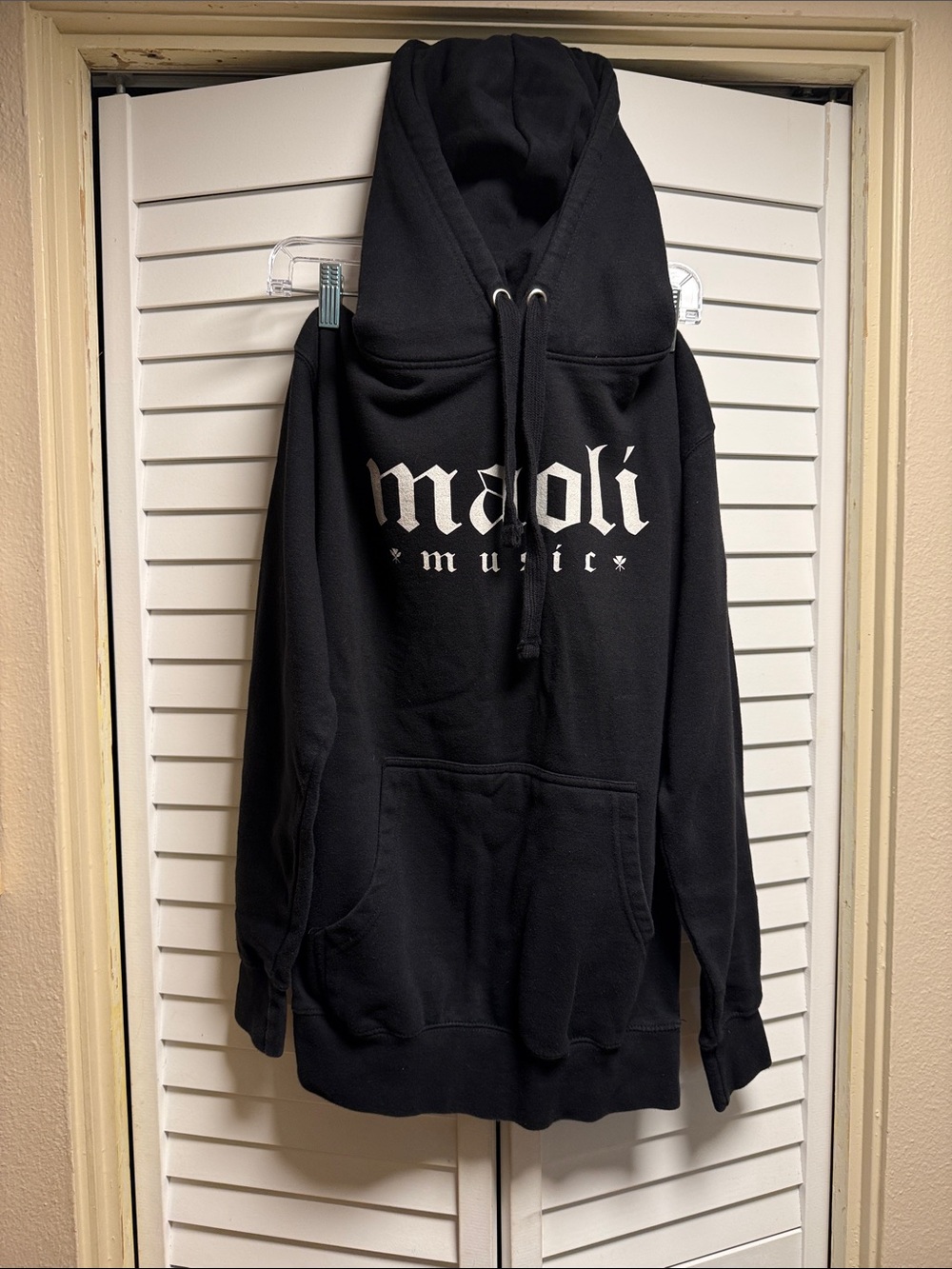 Maoli Music Black Pullover Hoodie - Men